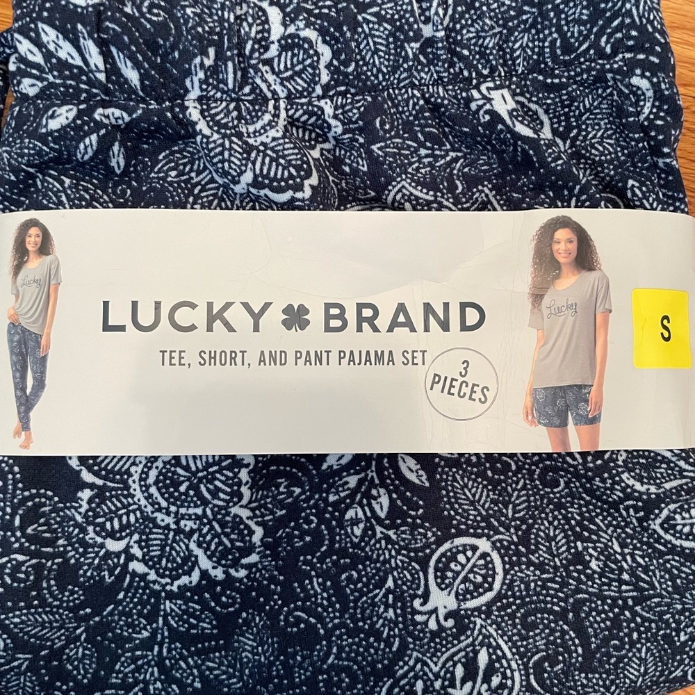 NWT 2-piece Lucky Brand Pajama Set - Picture 11 of 14